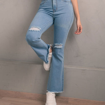 Pantalón Acampanado - Celeste Basta Roto