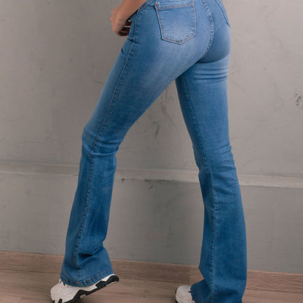 Pantalon Acampanado 3.0 - Celeste