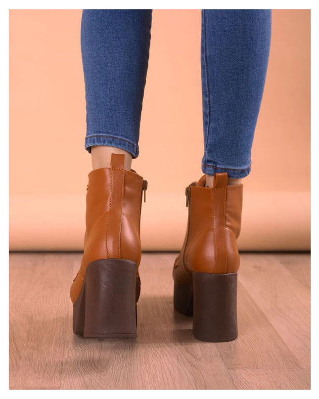 Botas Razgrad - Camel