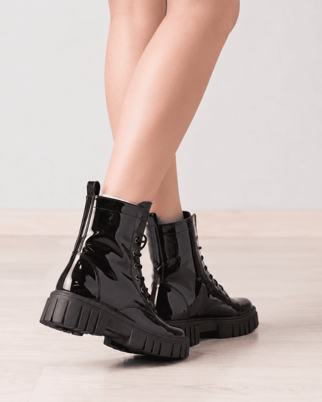 Botas  Mujer Tavai - Negro Charol