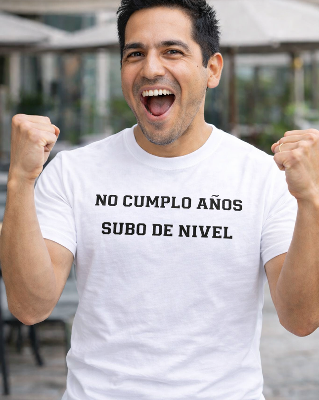 Polo Hombre - No Cumplo Años, Subo de Nivel