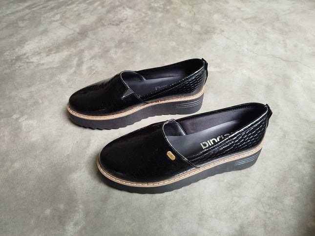 Mocasín Vratsa - Negro Charol (Yayita)