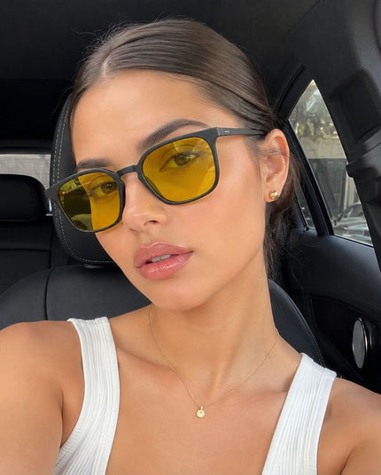 Lentes de Sol Urbano - PL - 5156 -  Negro Amarillo