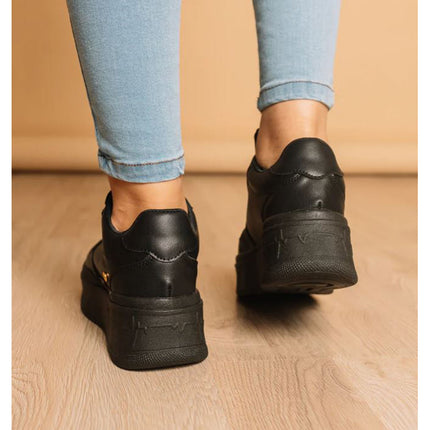Zapatillas Urbanas Mujer Omis - Negro