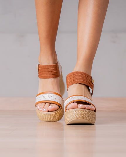 Sandalias Casuales Mujer Zacarias - Camel