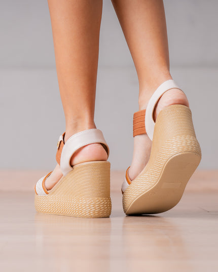 Sandalias Casuales Mujer Zacarias - Camel