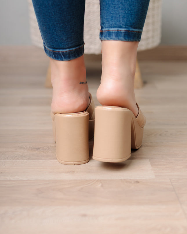 Stilettos Yeshuat - Beige Charol