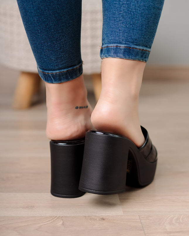 Stilettos Yeshuat - Negro Charol