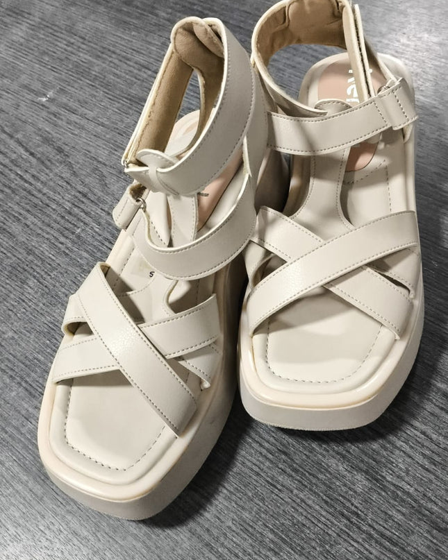 Sandalias yandyt - hueso 35 (Yayita)