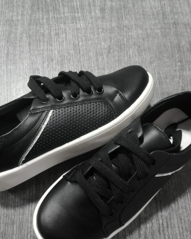 Zapatillas Urbanas Mujer Kano - Negro 35 (Yayita)