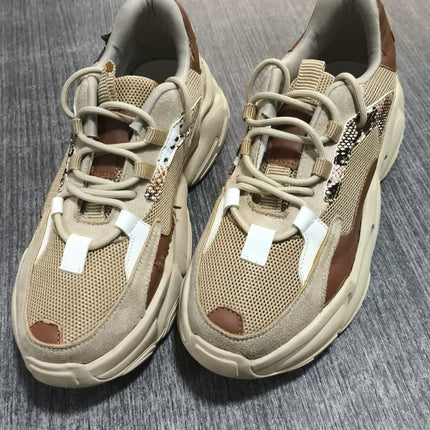Zapatillas Urbanas Mujer Petra - Camel 37 (Yayita)