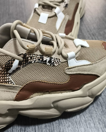 Zapatillas Urbanas Mujer Petra - Camel 37 (Yayita)