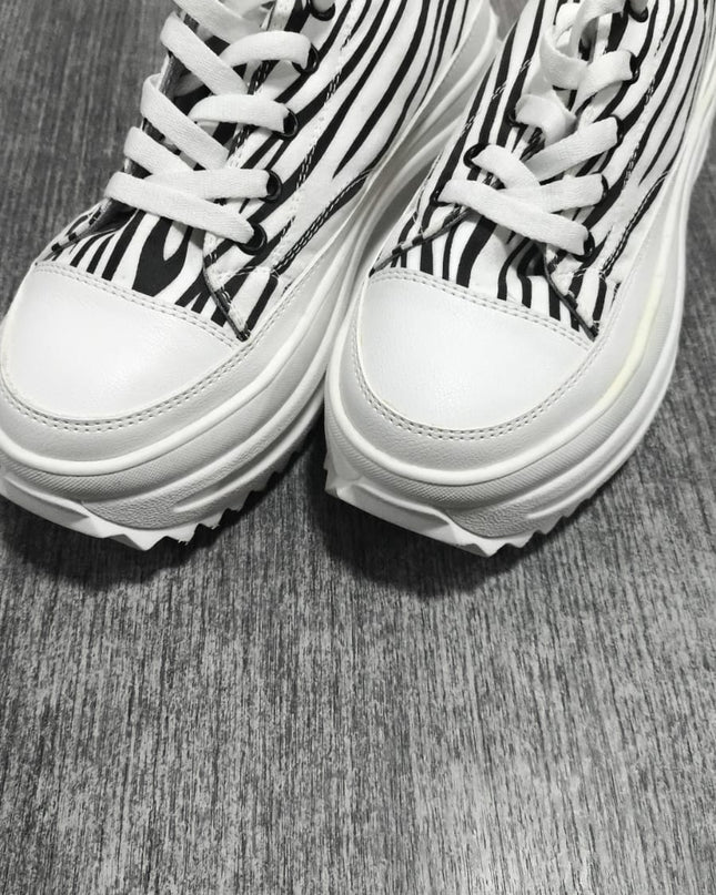 Zapatillas Urbanas Mujer San Jose - Zebra 37 (Yayita)