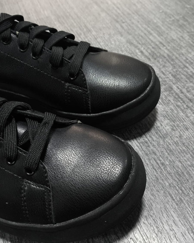 Zapatillas Urbanas Mujer Viena - Negro Total 35 (Yayita)