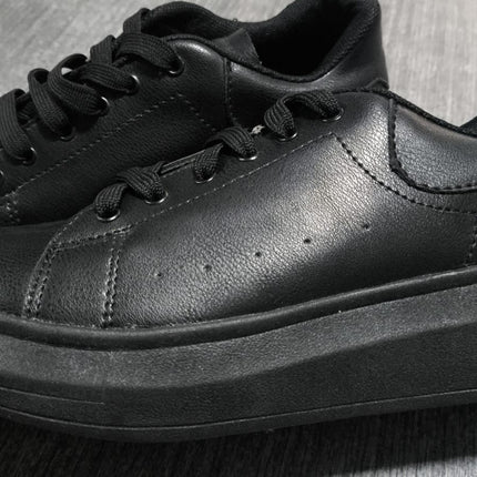 Zapatillas Urbanas Mujer Viena - Negro Total 37 (Yayita)