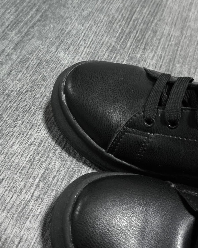 Zapatillas Urbanas Mujer Viena - Negro Total 37 (Yayita)