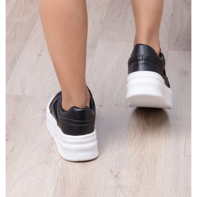 Zapatillas Urbanas Mujer Tyga - Negro