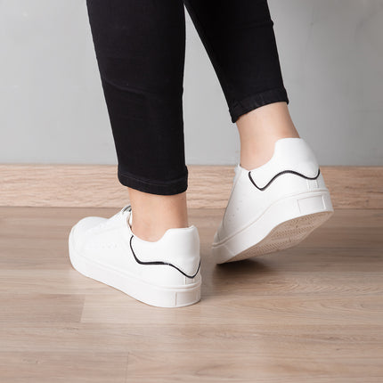 Zapatillas Urbanas Mujer Woodz - Negro