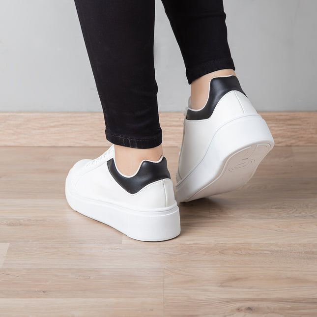 Zapatillas Urbanas Mujer Yalta - Negro