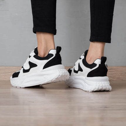 Zapatillas Urbanas Mujer Lilit - Negro