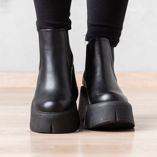 Botas Uncover - Negro - Tienda Nébula