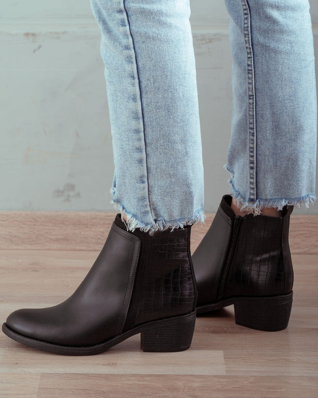 Botin Nesebar - Negro Serpiente - Tienda Nébula