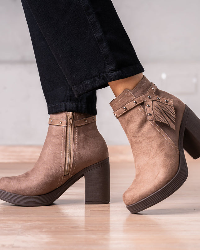 Botines Chenda - Topo Gamuza - Tienda Nébula