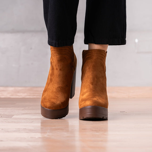 Botines Chhean - Camel Gamuza - Tienda Nébula
