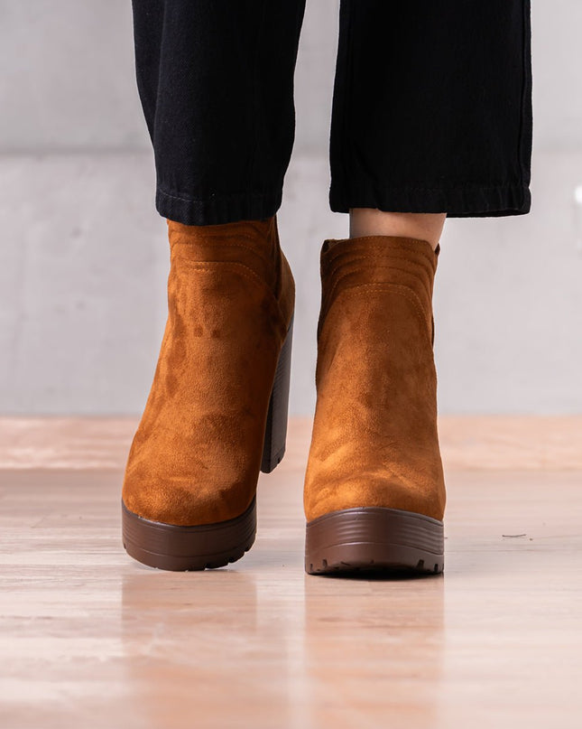 Botines Chhean - Camel Gamuza - Tienda Nébula