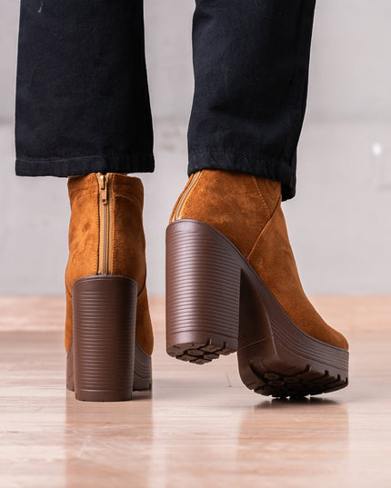 Botines Chhean - Camel Gamuza - Tienda Nébula