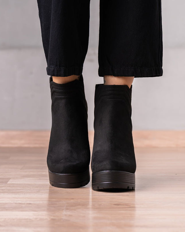 Botines Chhean - Negro Gamuza - Tienda Nébula