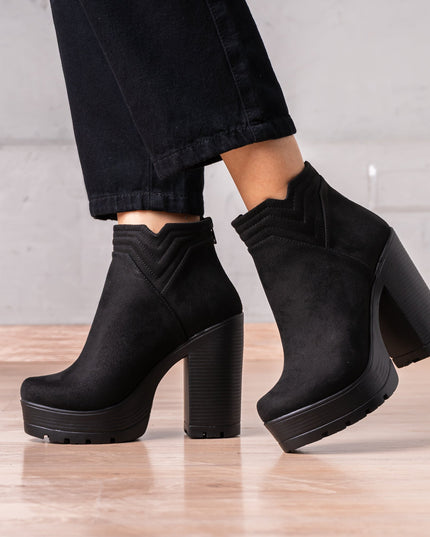 Botines Chhean - Negro Gamuza - Tienda Nébula