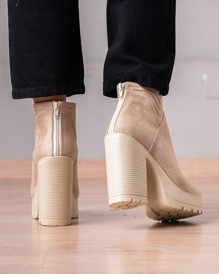 Botines Chhean - Nude Gamuza - Tienda Nébula