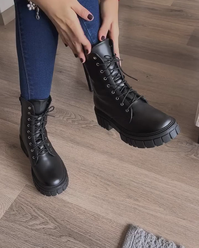 Botas Mujer Tavai - Negro Labrado