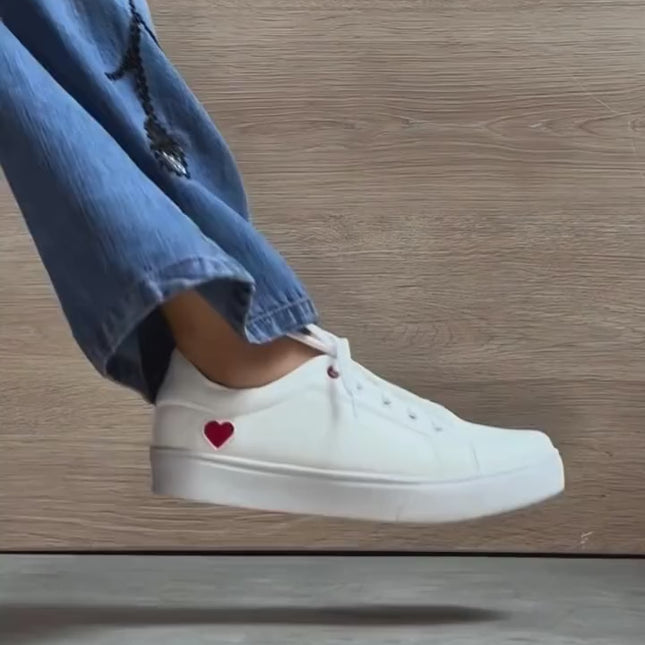 Zapatillas Urbanas Mujer Arezzo - Blanco Corazón Rojo