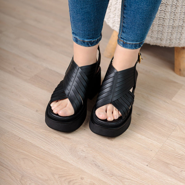 Sandalia Brentoni - Negro - Tienda Nébula