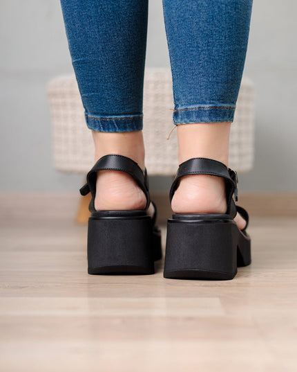Sandalia Lucyani - Negro - Tienda Nébula
