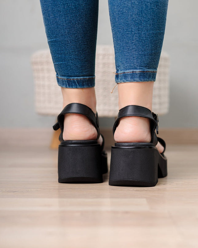 Sandalia Lucyani - Negro - Tienda Nébula