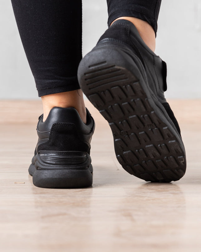 Zapatilla Garnett - Negro Total - Tienda Nébula