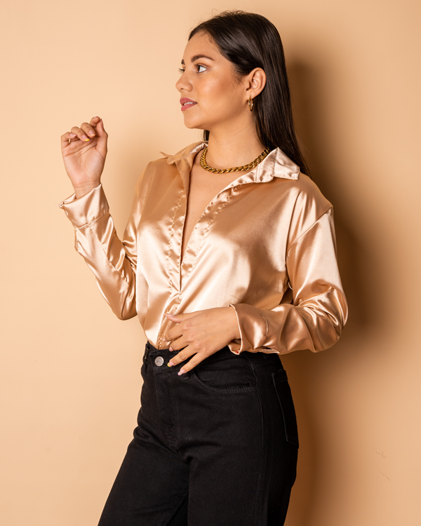 Blusas en satin discount dorado