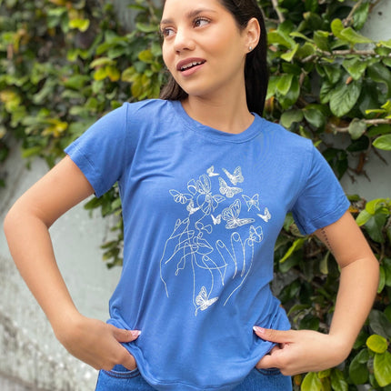 Polo Barú 10.0 - Manos Con Flores - Azul Acero