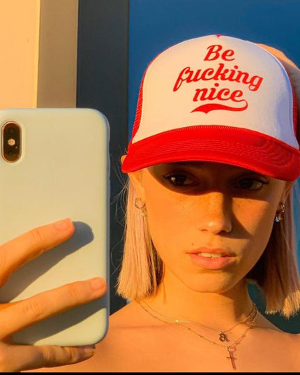Gorra Unisex - Be Fucking Nice - Tienda Nébula