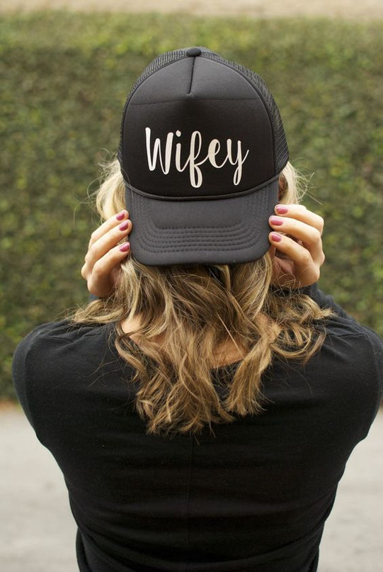 Gorra Unisex - Wifey - Tienda Nébula