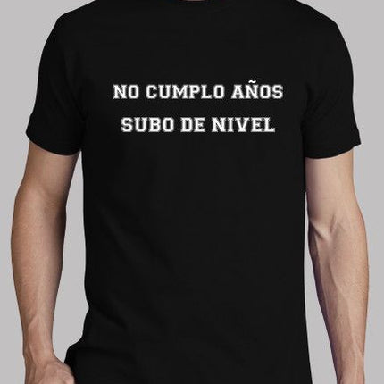 Polo Personalizado - No Cumplo Años, Subo de Nivel - Tienda Nébula