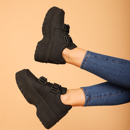 Zapatilla Petrich - Negro - Tienda Nébula