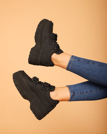 Zapatilla Petrich - Negro - Tienda Nébula