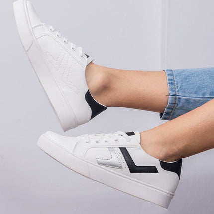 Zapatilla Veche - Negro - Tienda Nébula