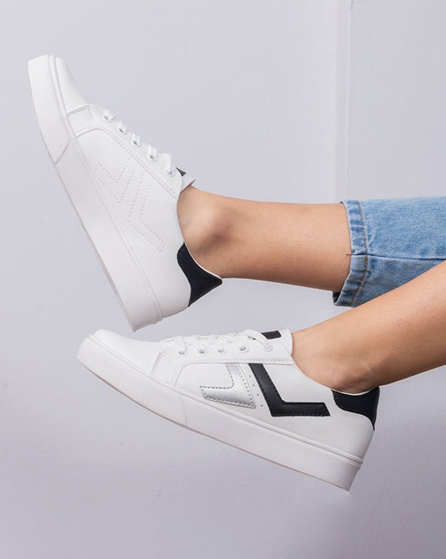 Zapatilla Veche - Negro - Tienda Nébula